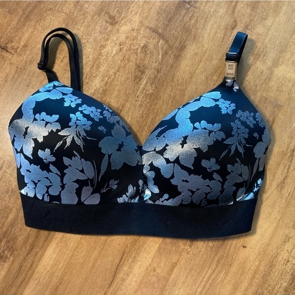 Victoria’s Secret Pink Metallic Silver and black padded bralette 32 DD - Picture 1 of 4